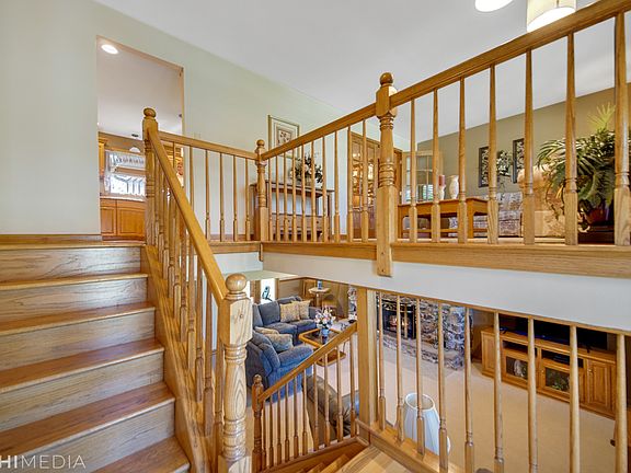 3rd image of 13749 Venetian Ct