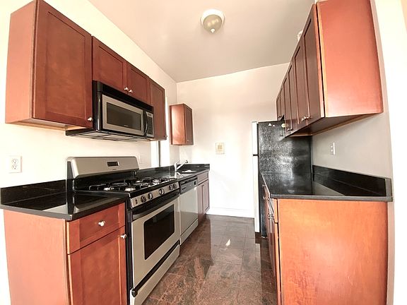 5th image of 536 Fort Washington Ave #1H
