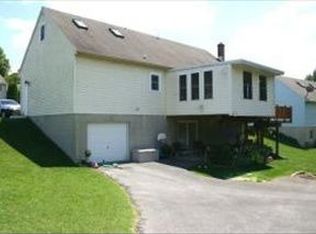 33 Rosewood Dr, Brownstown, PA 17508