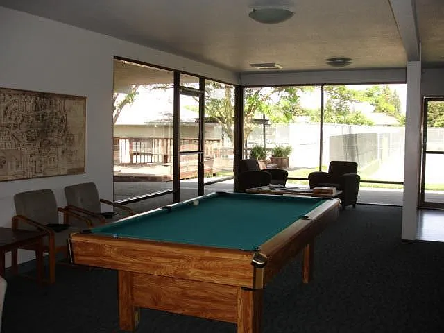 Pool table