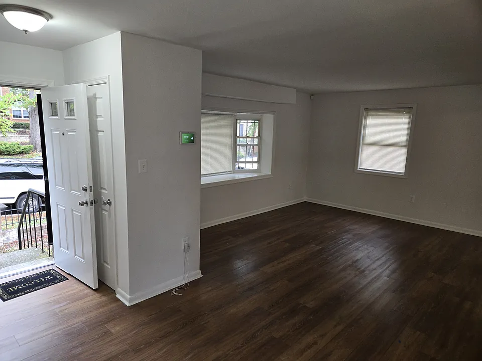Main Level Entryway