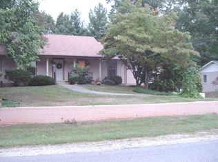 5139 Cherokee Hills Dr, Salem, VA 24153