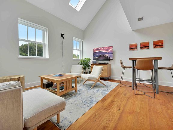 4th image of 6 School St APT 20