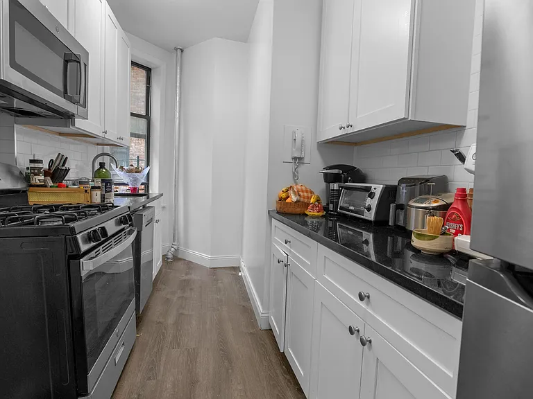 229 W 105th St #33 — Photo 8