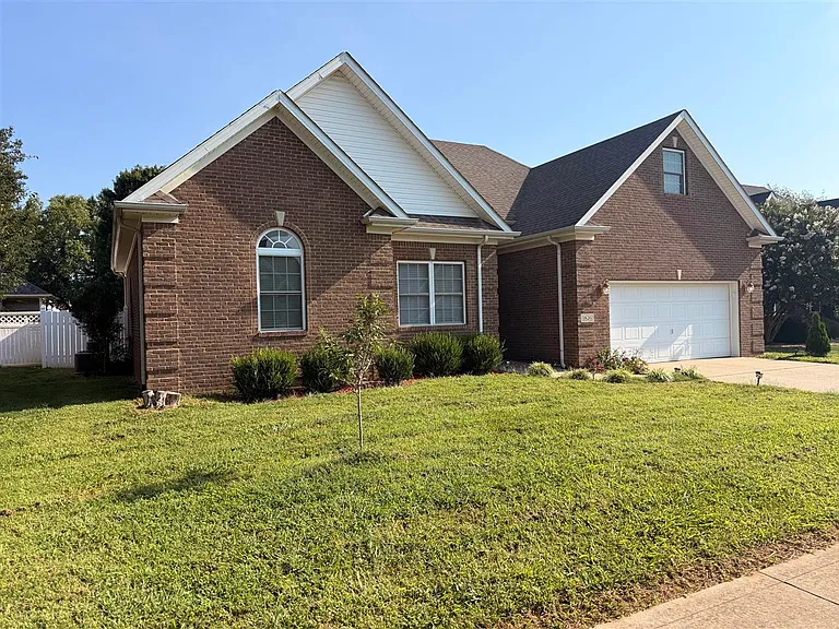 1826 Bellshire Way — Photo 3