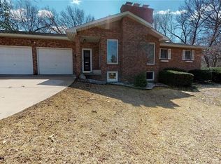 25 Lantern Ln, Forsyth, IL 62535