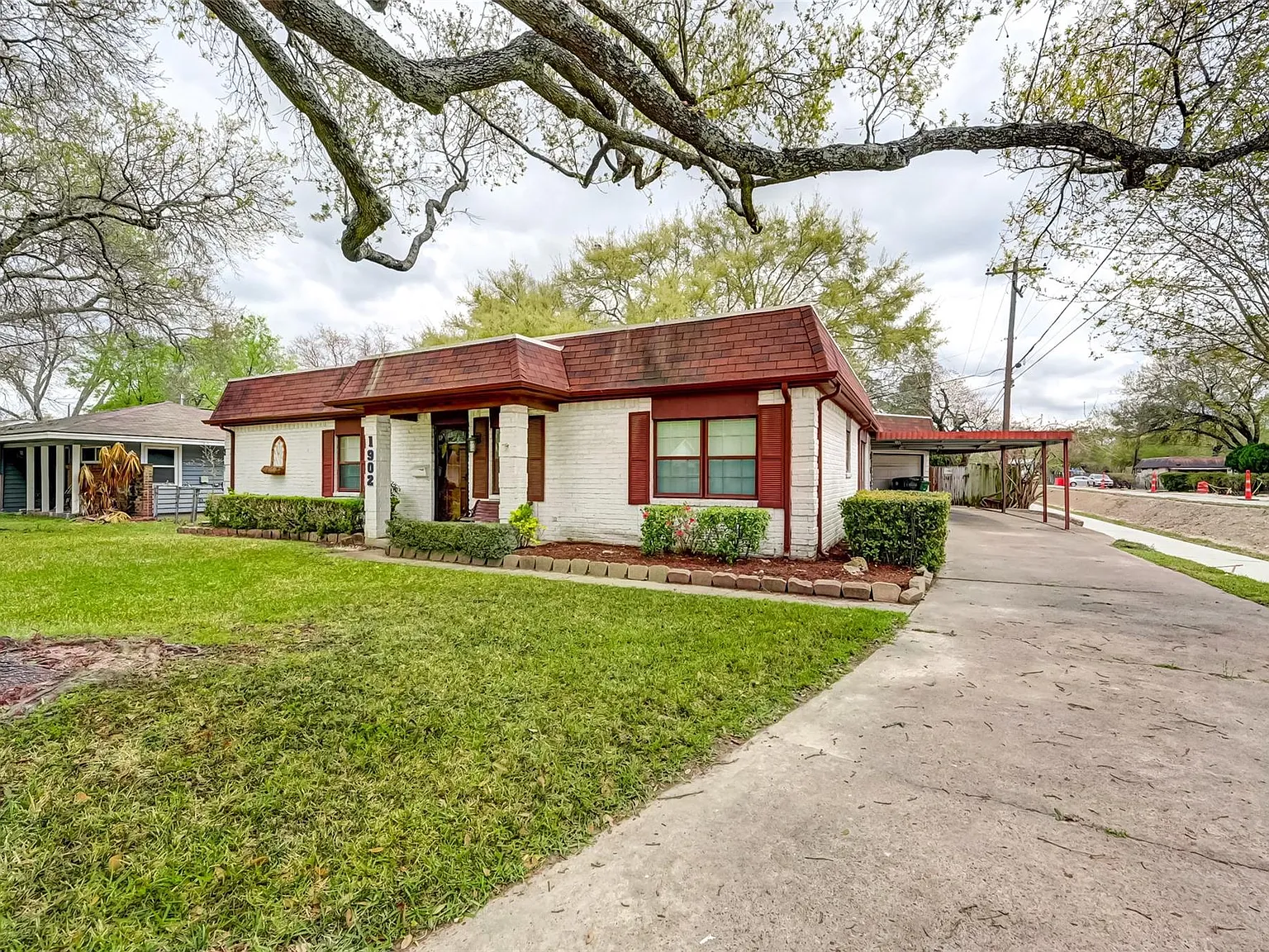 3 bed, 2.0 bath, 1598 sqft, $1,750 — Photo 2