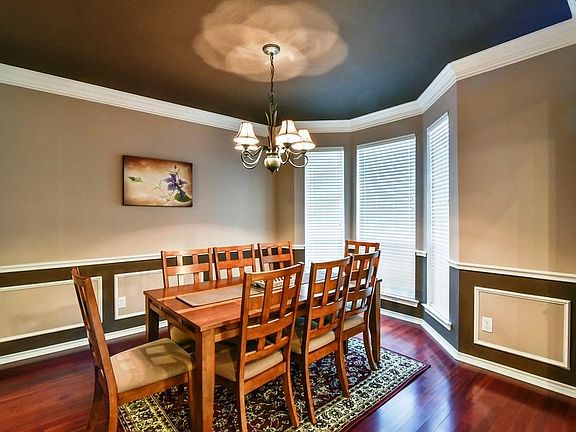3rd image of 2316 Calmont Dr