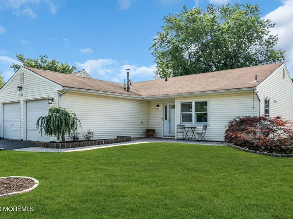 13 Scenic Drive, Freehold, NJ 07728