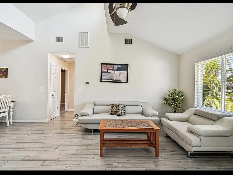 319 42nd Street Ct W — Photo 12
