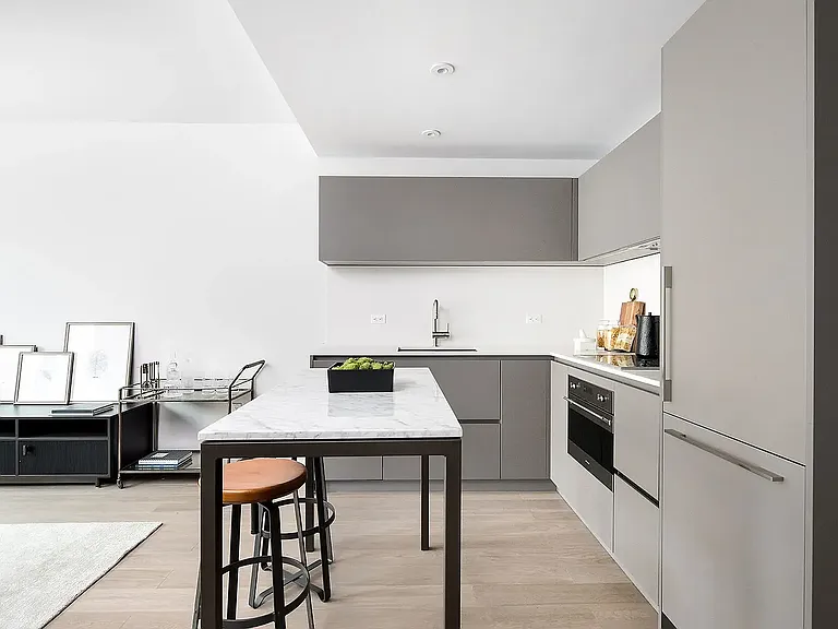 630 Lorimer St #302 — Photo 4