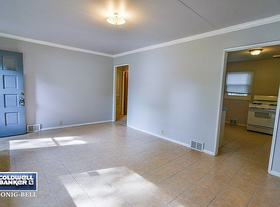 5th image of 223 Westgate Dr