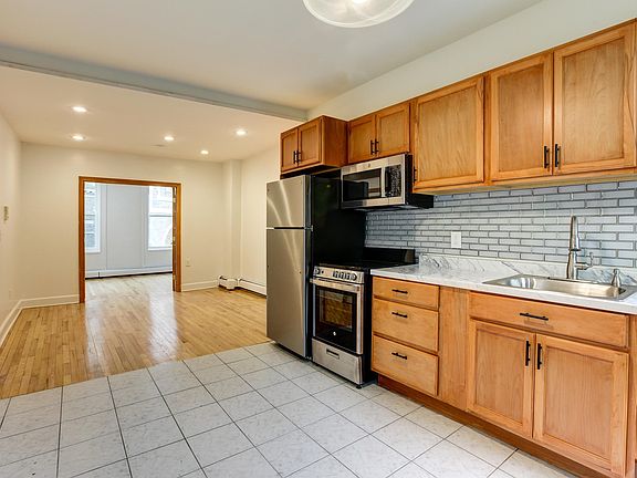 5th image of 826 Grand St APT 3