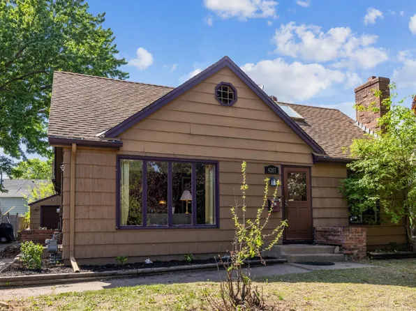 4207 Grimes Ave N, Robbinsdale, MN 55422