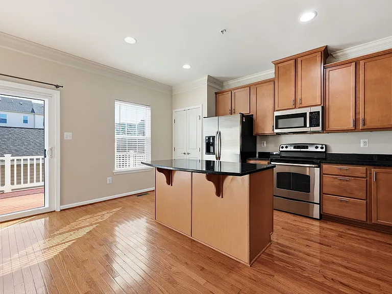 7833 Wormans Mill Rd — Photo 20