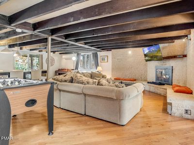 192 Mail Box Rd, Pocono Lake, PA, 18347