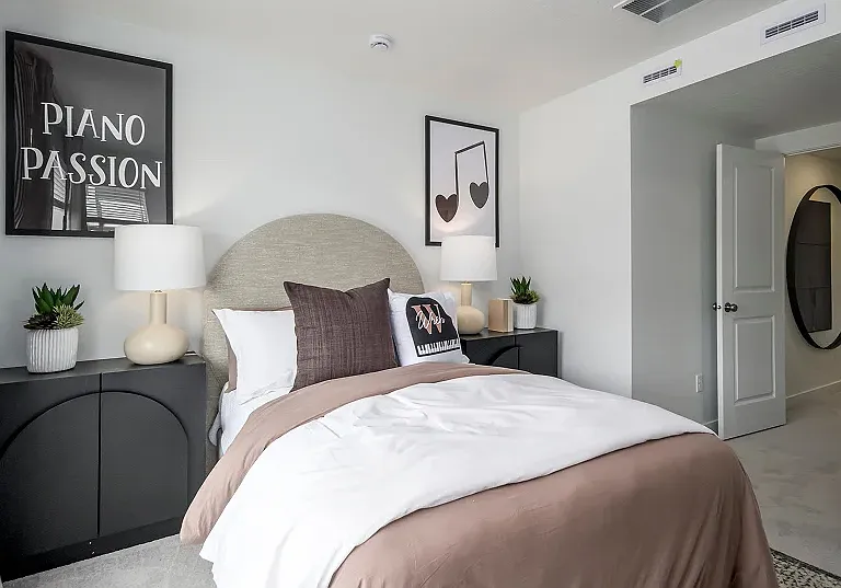 1514 W Bright Eyes Ln — Photo 16