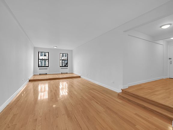 3rd image of 8 Gramercy Park S APT 3F
