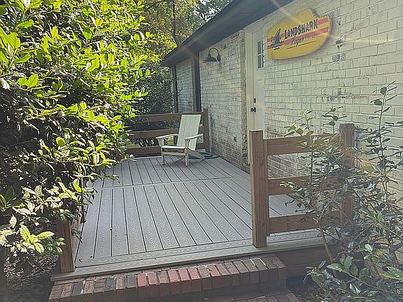 4th image of 1600 Dogwood Dr