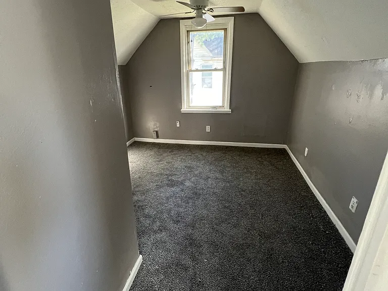 18 S Benton St — Photo 5