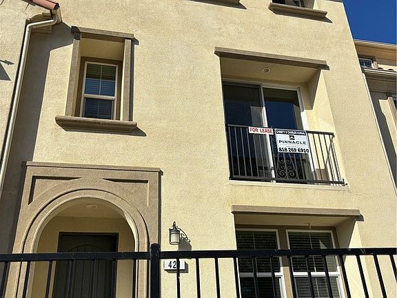 3rd image of 421 Camino Ruiz