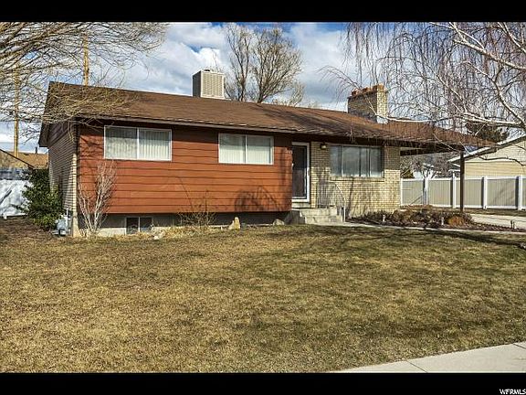 3rd image of 943 E Buddlea Dr
