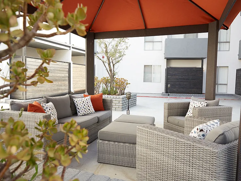 The Highland at Sherman Oaks — Photo 12