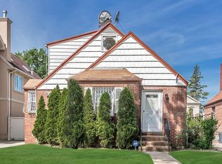 80-58 Little Neck Pkwy, Glen Oaks, NY 11004