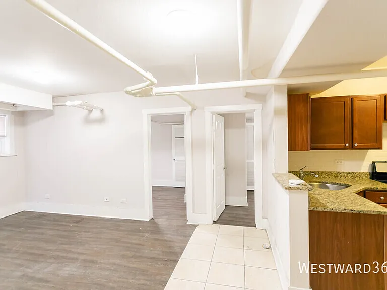 1662 W Farwell Ave #G — Photo 2