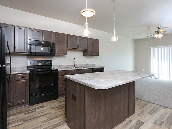 2nd image of 100 N Sycamore Ave #120-114