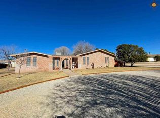 804 Weleka Ln, Carlsbad, NM 88220