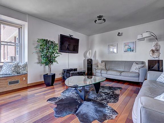 5th image of 453 Fdr Dr APT 1401