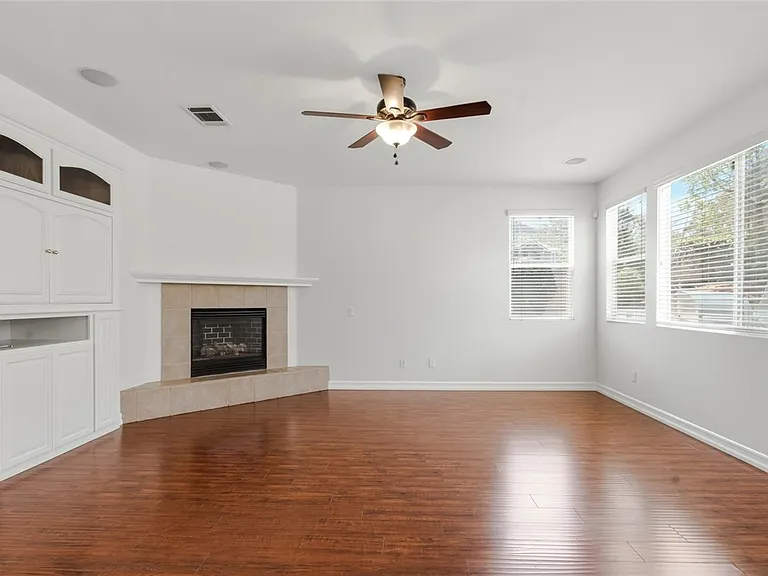 1605 Rivendel Dr — Photo 7