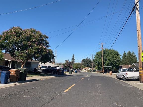 4th image of 528 Palm Ave