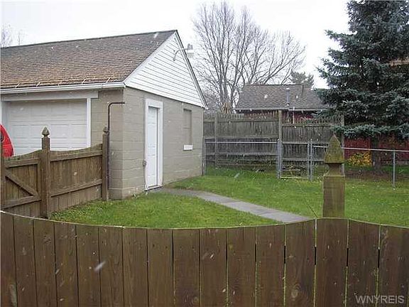 2nd image of 1719 East Ave