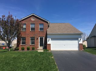 715 Woodington Dr, Pataskala, OH 43062