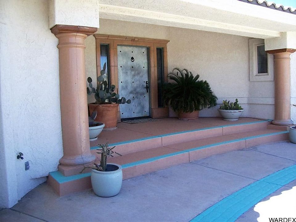 1st image of 3110 Longview Dr