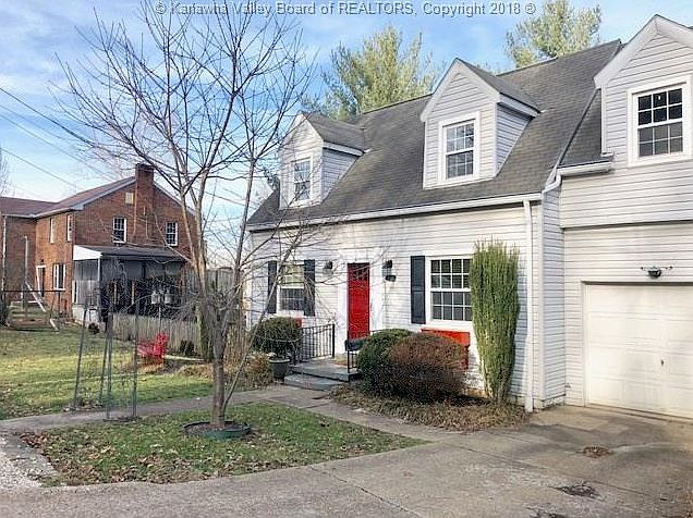 1st image of 447 Forest Cir