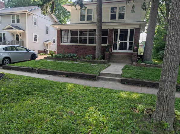 1005 S Busey Ave, Urbana, IL 61801