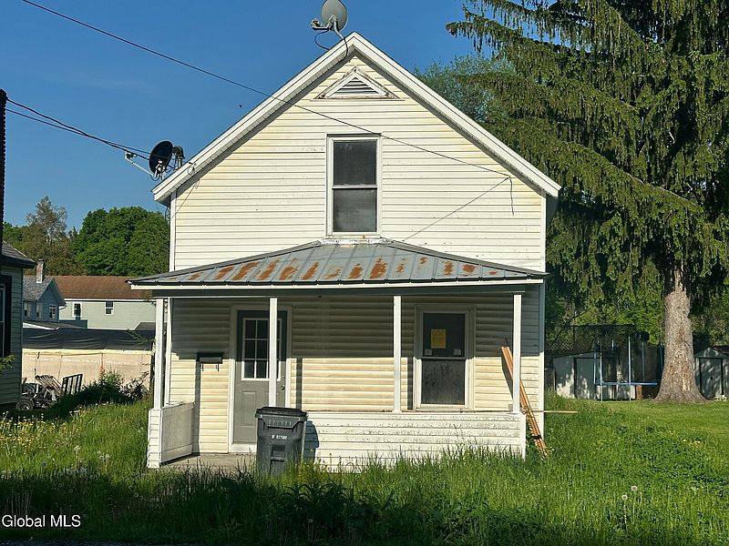 2nd image of 76 1st Street