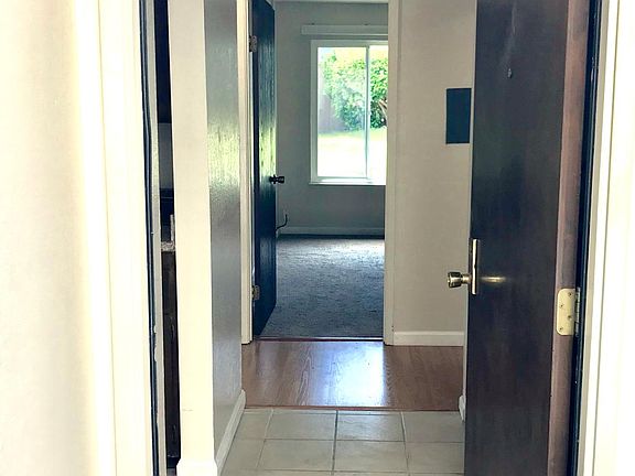 2nd image of 190 Eastmoor Ave APT 8