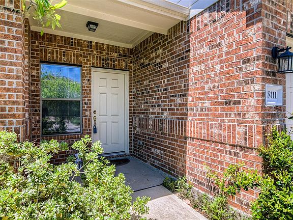 2nd image of 18111 Hillock Glen Ln