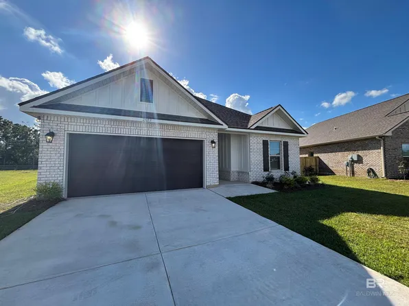 21053 Carlsberg Dr, Robertsdale, AL 36567