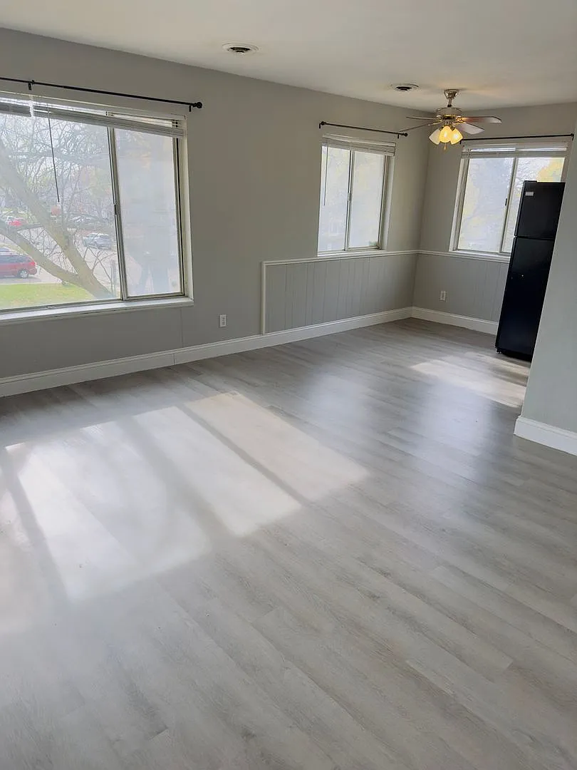 718 w donahue st — Photo 4