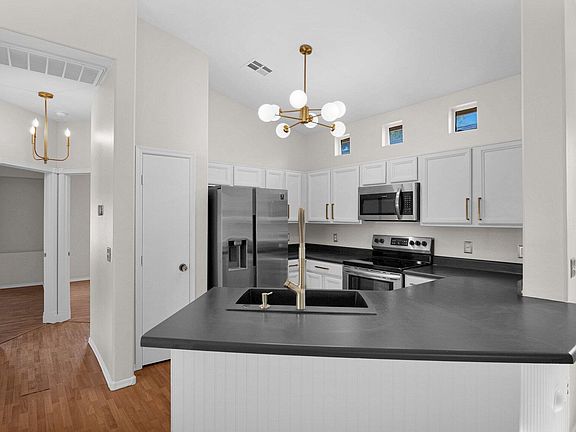 3rd image of 1518 S JACANA Lane