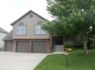25801 E 31st Ter, Blue Springs, MO 64015
