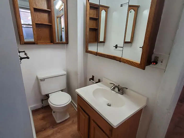 1568 W Windlake Ave. - 4 Unit — Photo 14