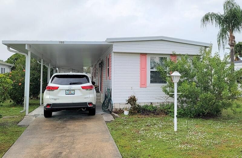 1st image of 703 Periwinkle Cir