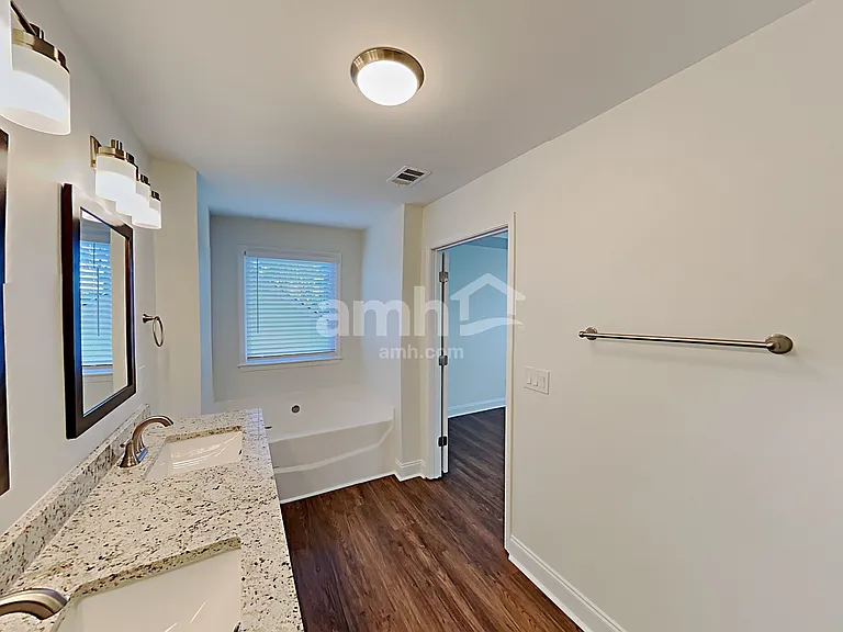 1753 Thomas Pointe Trce — Photo 12