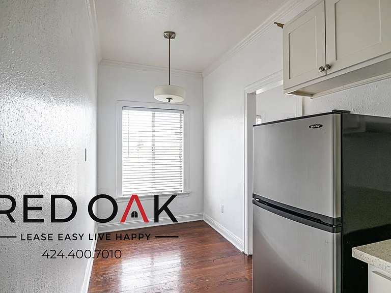 1839 W 12th St #305 — Photo 9